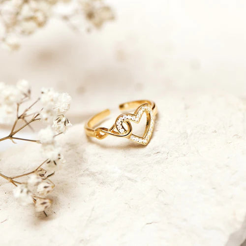 Infinity Hart Ring