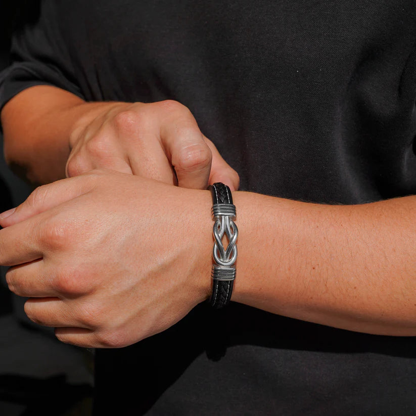 To My Son – Infinity Bracelet with Engraved Name